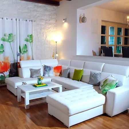 펜션 House With A Swimming Pool Plano, Trogir - 11897 Kaštel Štafilić