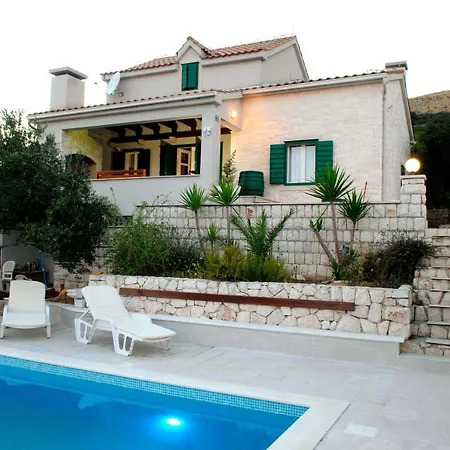 House With A Swimming Pool Plano, Trogir - 11897 펜션 *