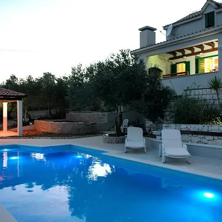 House With A Swimming Pool Plano, Trogir - 11897